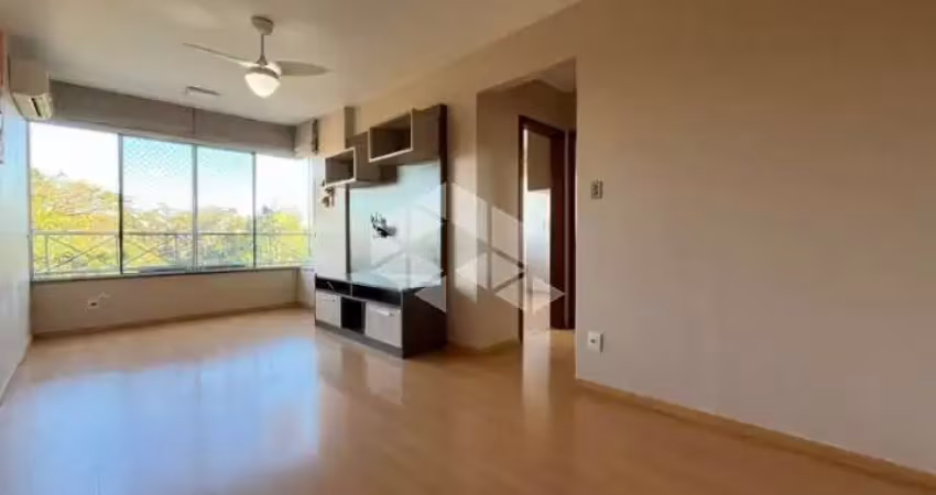 Apartamento de 2 dormitórios semimobiliado, vaga no condomínio plaza cristal, em porto alegre