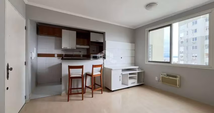 Apartamento a venda de 01 dormitório, semi mobiliado, de 37m², no bairro tristeza