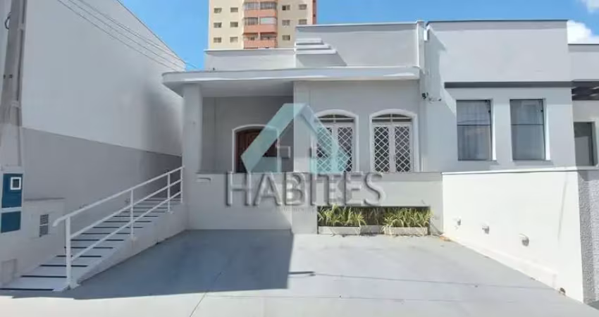 Casa comercial com 2 salas para alugar no Centro, Botucatu 