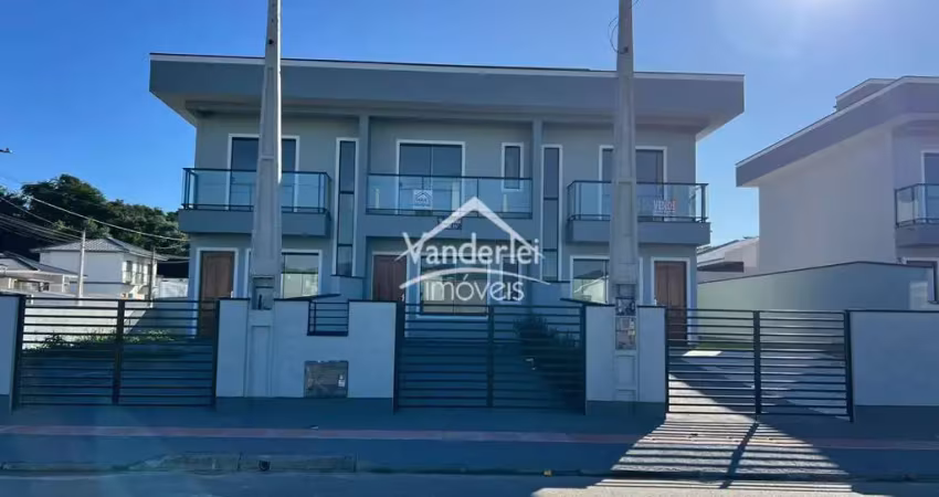 Sobrado no lot bela vista  de esquina com ótimo terreno no bairro bela vista em palhoça