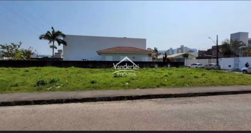 Terreno à venda no Passa Vinte, Palhoça 