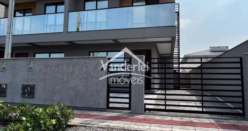 Sobrados na praia da pinheira com 3 quartos, 1 suíte, em palhoça-sc