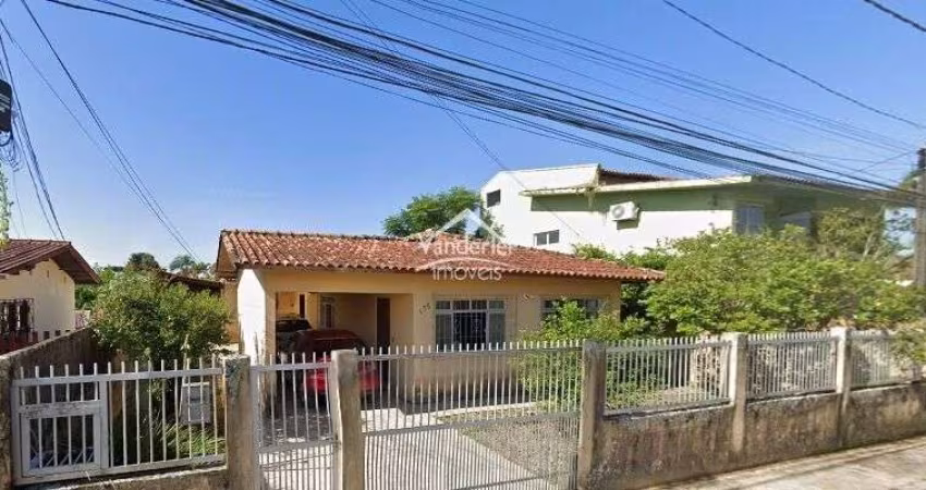 Casa no bairro Centro em Palhoça - SC