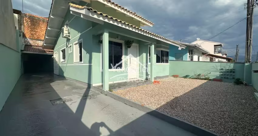 Casa com 3 quartos à venda no Madri, Palhoça 