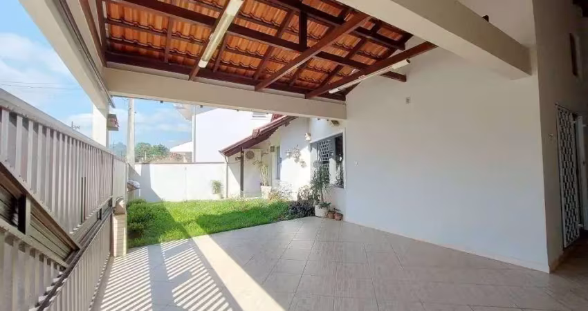 Casa com 3 quartos à venda no Centro, Corupá 