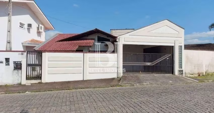 Casa com 3 quartos à venda no Centro, Corupá 