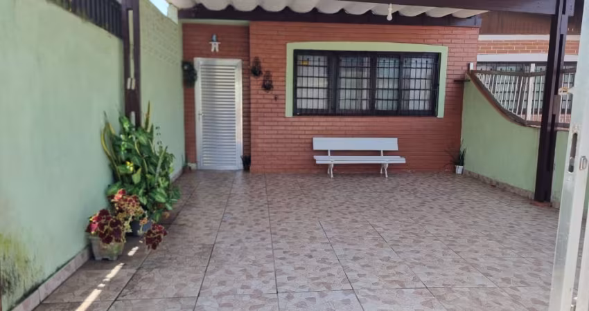 Casa geminada perto praia Solemar