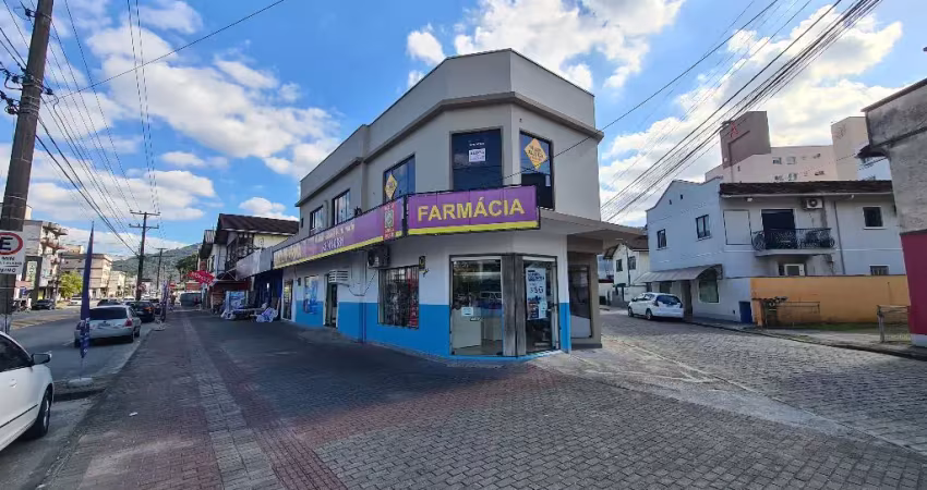 Alugo Sala Comercial com 50m², Bairro Garcia