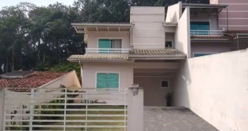 Vendo Ótima Casa Semi-Mobiliada, 02 Quartos - Bairro Fortaleza Alta