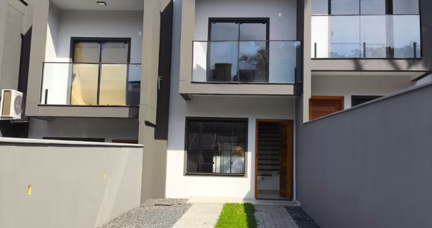 Vendo Sobrado , 02 Quartos e 2 suítes - Bairro Badenfurt