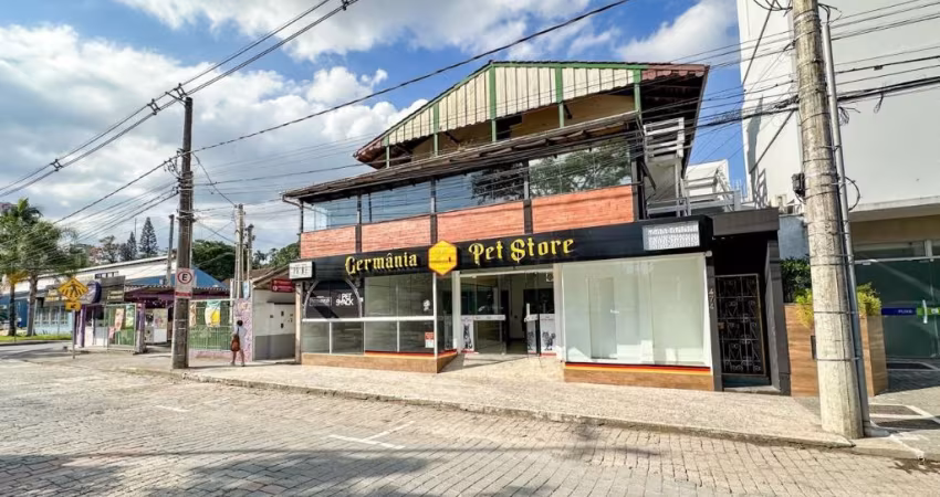 Sala Comercial com 380m² em frente ao Parque Ramiro Ruediger
