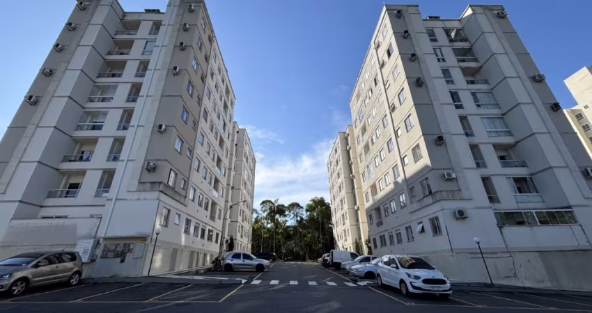 Apartamento semi mobiliado para locação no Badenfur