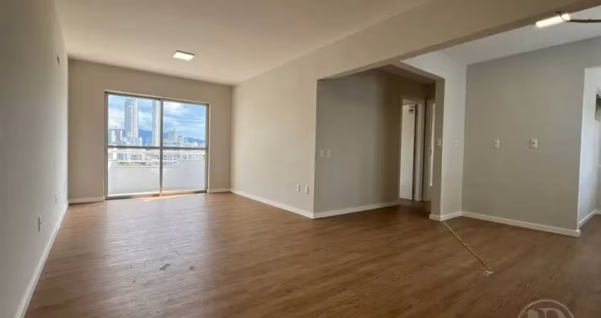 Apartamento semi mobiliado para locação no bairro Victor Konder