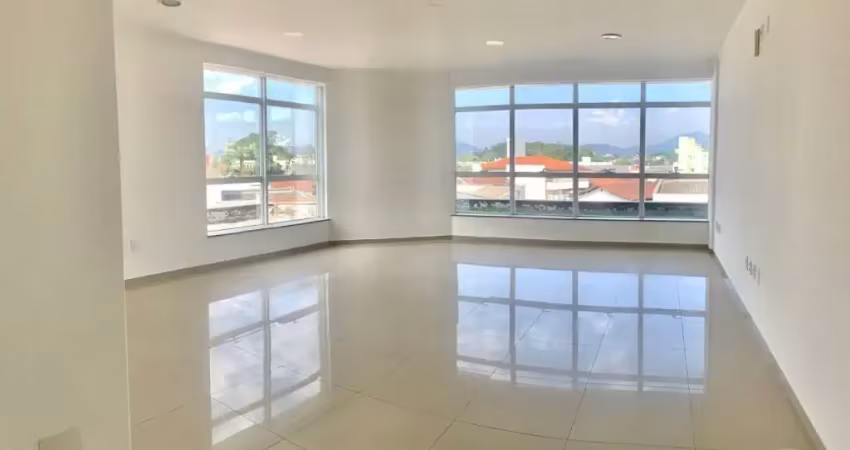 Alugo sala comercial com 50m² - com vista para o centro de gaspar