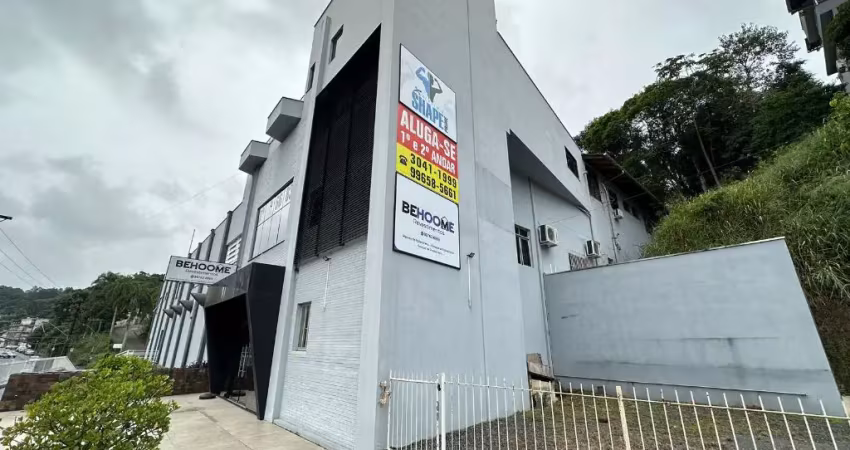 Alugo ampla sala comercial, bairro garcia - blumenau