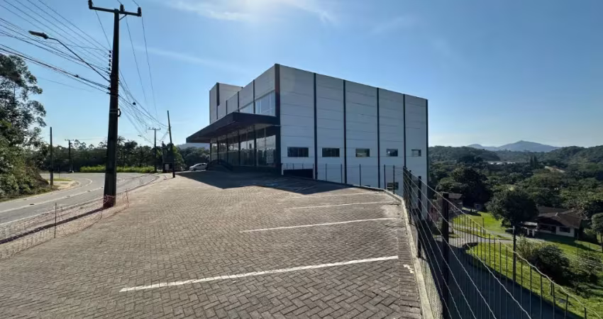 Alugo amplo galpão, novo, 3200m² - bairro encano, indaial