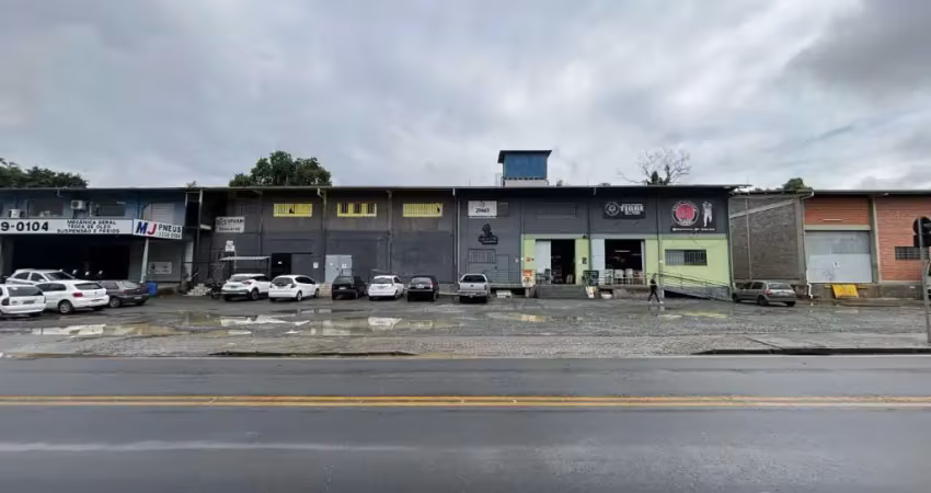 Alugo galpão com 350m², bairro itoupava central - blumenau
