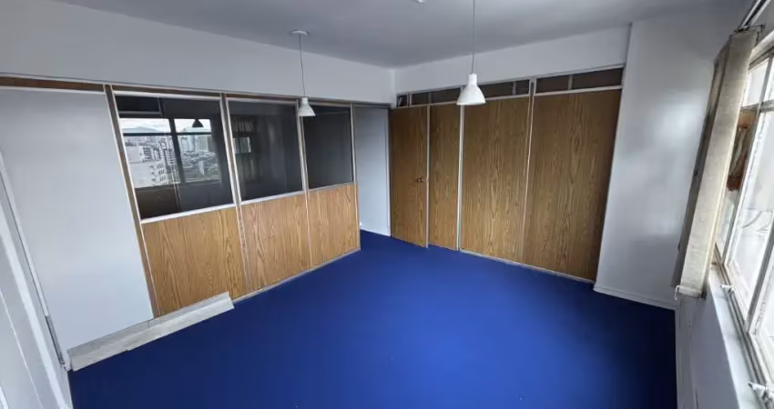 Sala comercial com 1 sala para alugar na Rua 15 de Novembro, 1, Centro, Blumenau