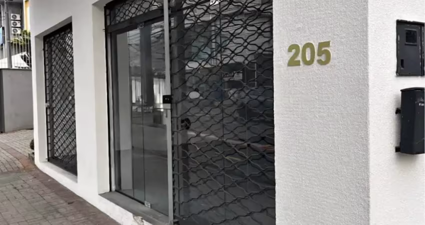 Alugo sala comercial ampla com 260m² - no centro de blumenau