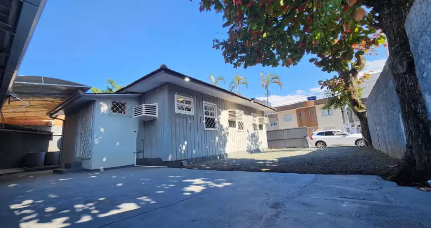 Casa ampla (mista) com 04 dormitórios - barra sul, balneário camboriú