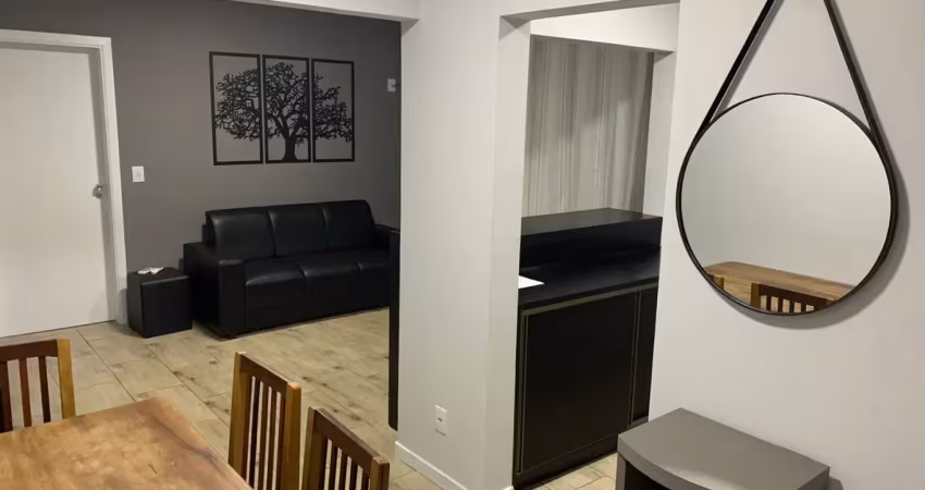 Flat recém-reformado, mobiliado e com serviços incluídos - no bairro victor konder