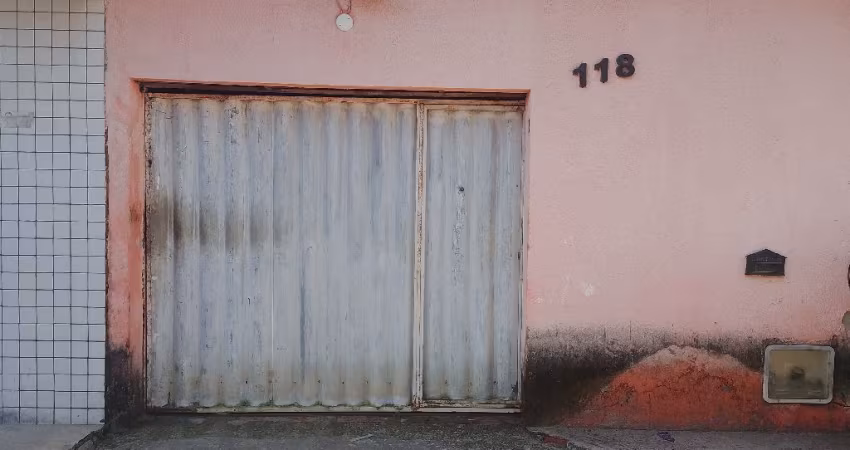 Excelente casa na Maraponga.