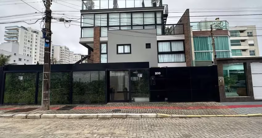 Casa com 3 quartos para alugar na Renato Melin Cunha, 200, Praia Brava, Itajaí