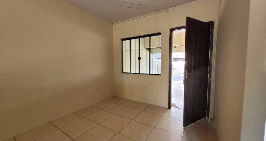 Casa com 2 quartos para alugar na Bernardo Peter, 91, São João, Itajaí