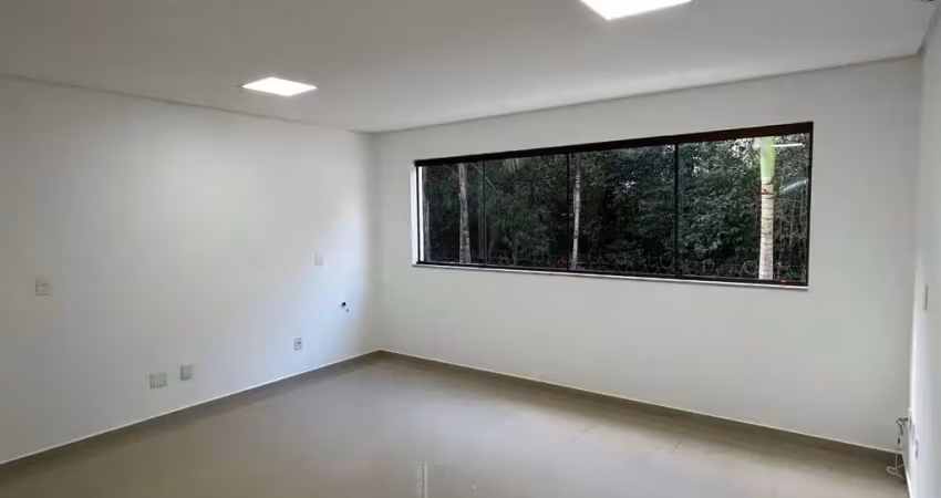 Sala comercial para alugar na Rua Rouxinol, 148, Ariribá, Balneário Camboriú
