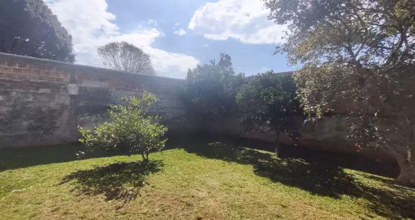 Terreno bairro alto rua xingu 500m². um local com um terreno excelente com várias árvores frutíferas.
