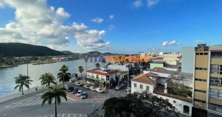 Apartamento 2 quartos com dependência no coração de cabo frio