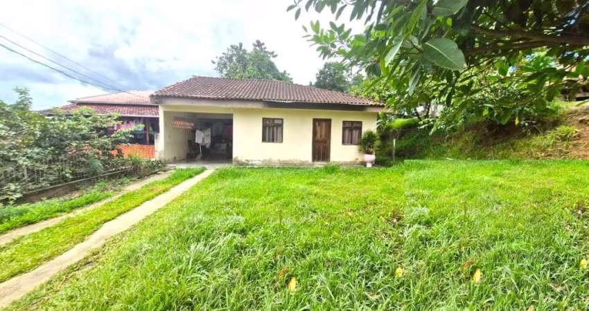 Casa à venda no Fidélis, Blumenau 