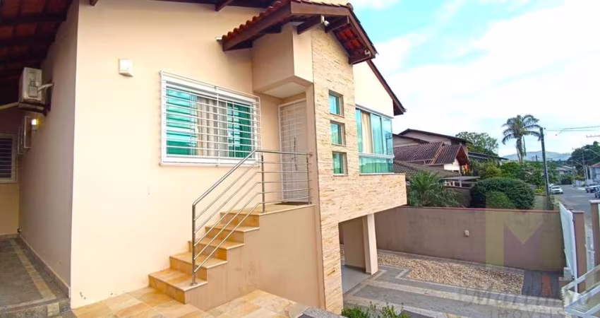 Casa com 4 quartos à venda no Salto do Norte, Blumenau 