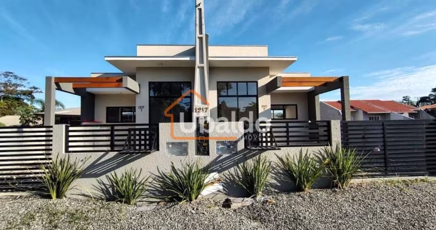 Casa à Venda em Itapoá - Santa Catarina