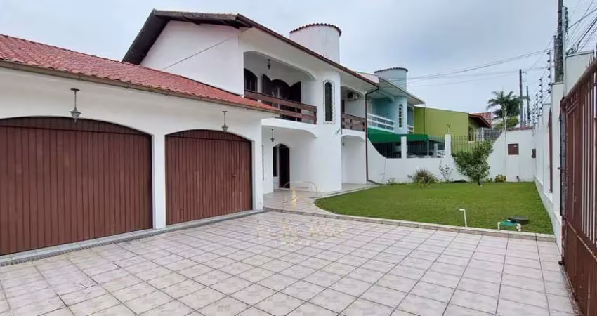 Casa com 4 quartos à venda na Rua Coronel Américo, Barreiros, São José