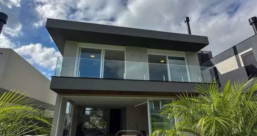 Casa de 03 suítes, pronta para morar, no condomínio reserva da pedra, palhoça-sc