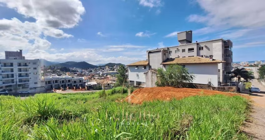 Terreno em Ipiranga, São José/SC