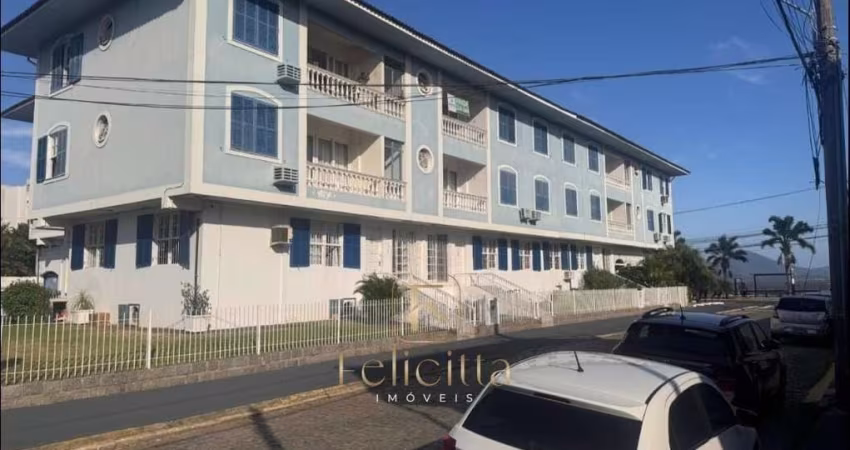 Apartamento com 03 dormitórios em Coqueiros, Florianópolis/SC
