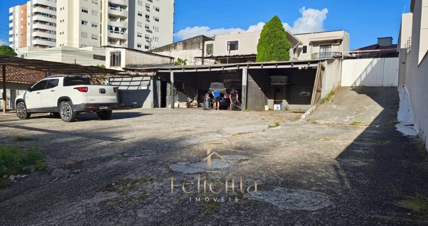 Terreno a venda no bairro Estreito Em Florianópolis/SC