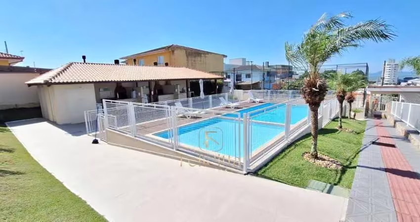 Apartamento com 02 dormitórios no bairro serraria em são josé/sc