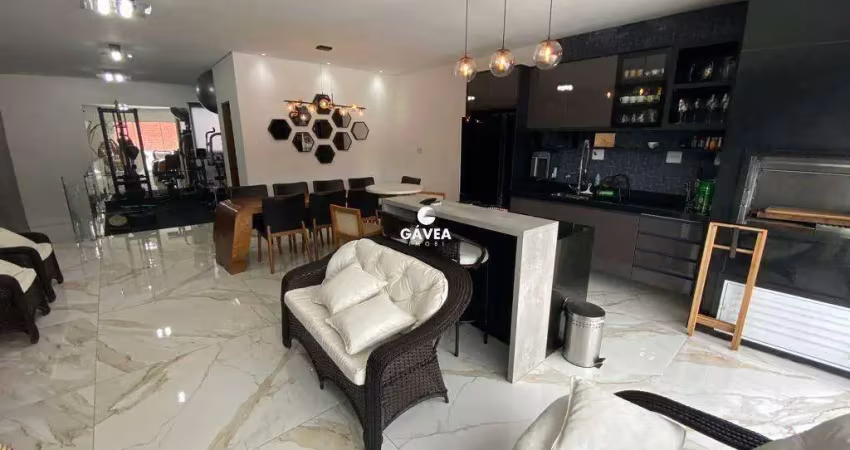 Casa triplex com 5 quartos, sendo 4 suítes na vila são jorge