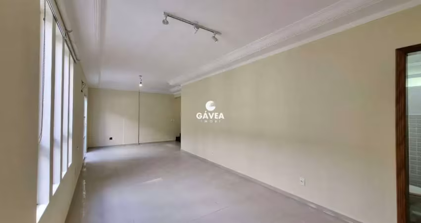 Casa triplex em village com 3 quartos no boqueirão em santos