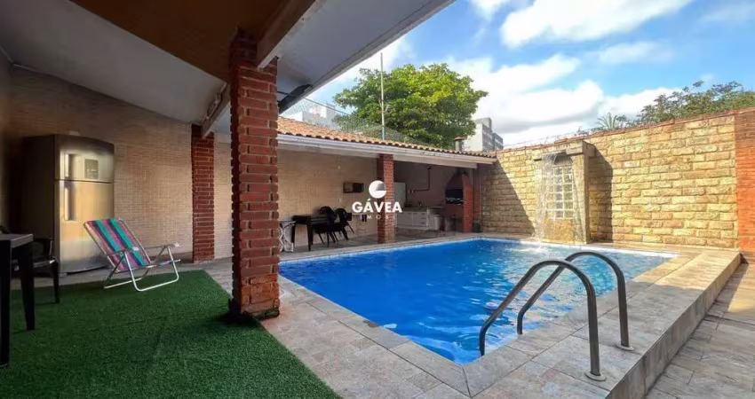 Casa com 3 quartos à venda no Encruzilhada, Santos 