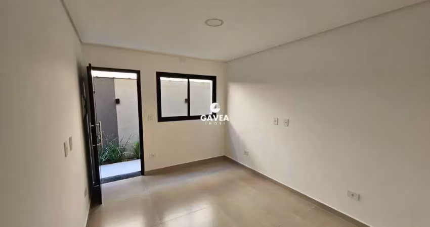 Sobrado com 2 quartos e 2 banheiros na cidade de praia grande