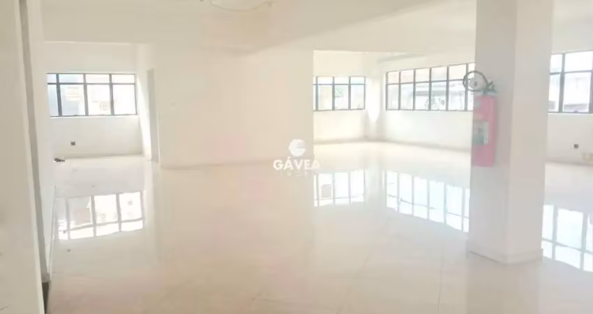 Prédio comercial no centro de santos para venda e locação.