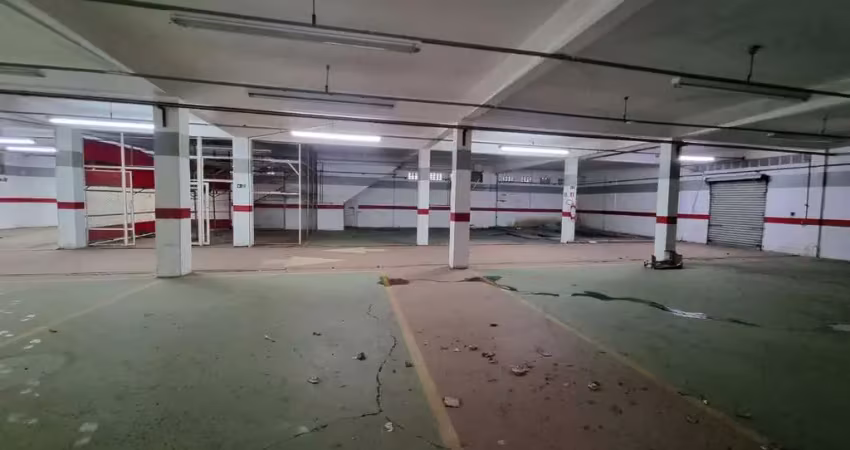 Barracão / Galpão / Depósito à venda no Macuco, Santos 