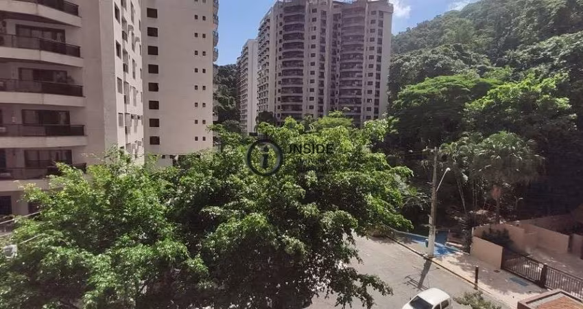 Apartamento com 3 quartos e área de lazer