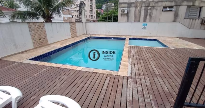 Apartamento na enseada em prédio com lazer