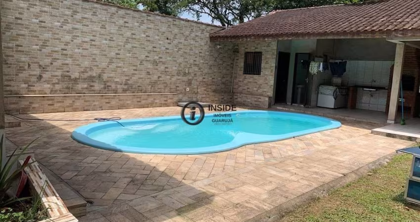 Casa com piscina e área gourmet na enseada Guarujá