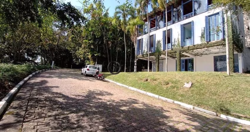 Casa no condomímio da Península com vista mar